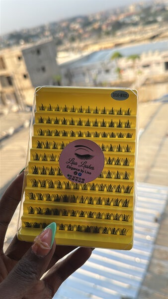 Faux cils individuels volumineux