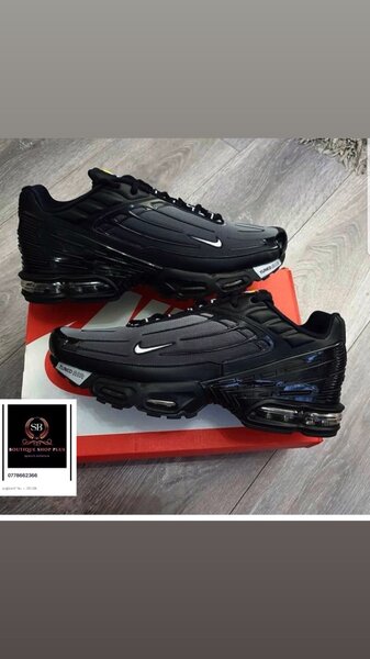 Basket nike tn Authentique avec sa boîte