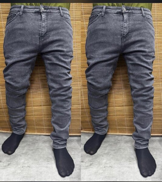 Jeans slim en denim pour hommes