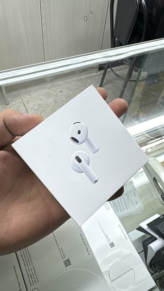 AirPods-4