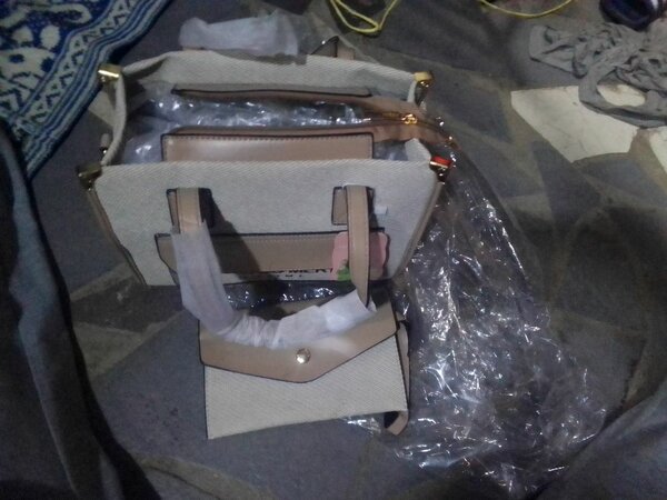 Sac à main élégant avec pochette