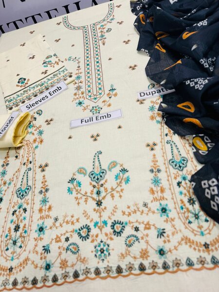 Woman's*Summer Collection 2025