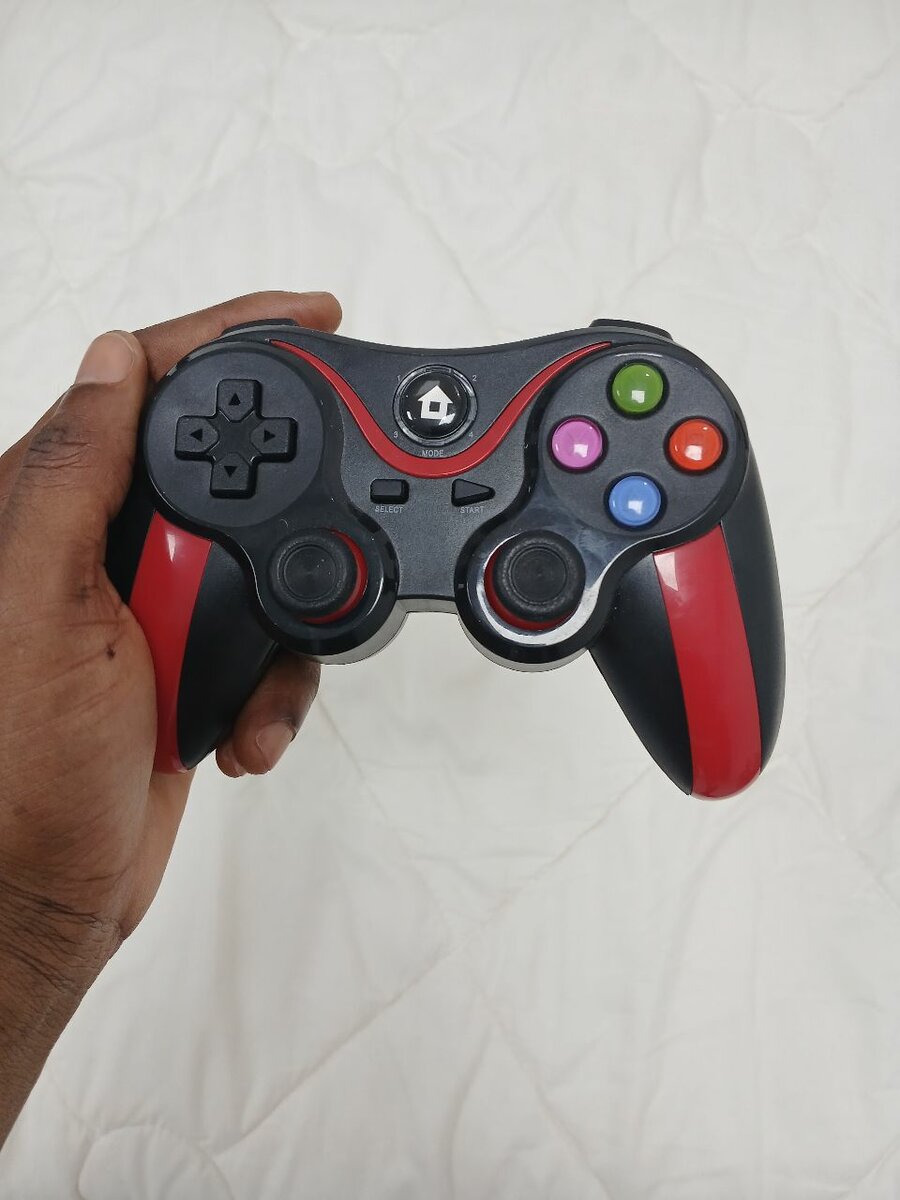 Wireless BT V013 Game Controller for Mobile phones and PC