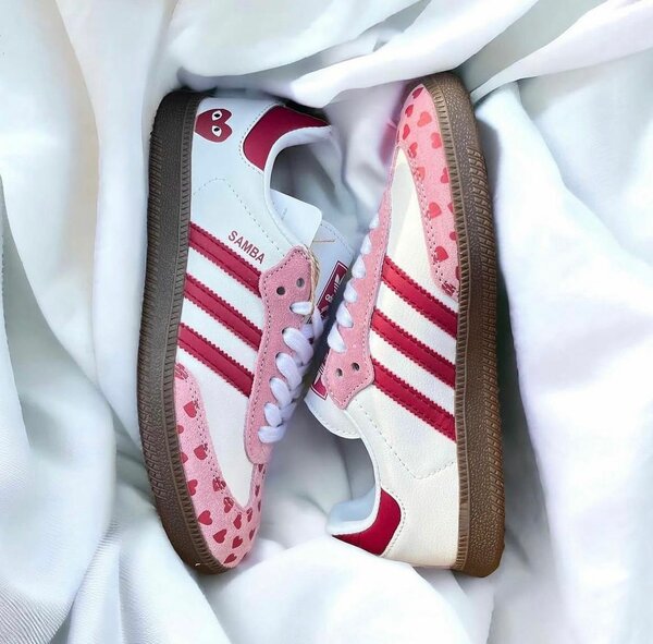 Sneakers à motif cœur unique