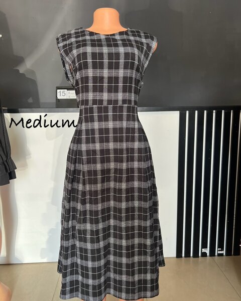  women's beautiful dress 