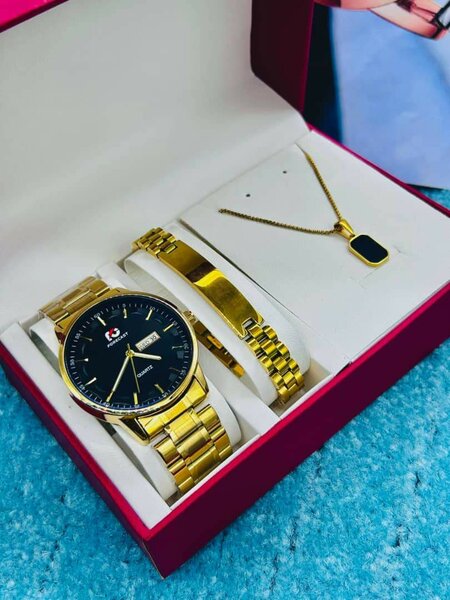 Ensemble Montre et Bijoux Or