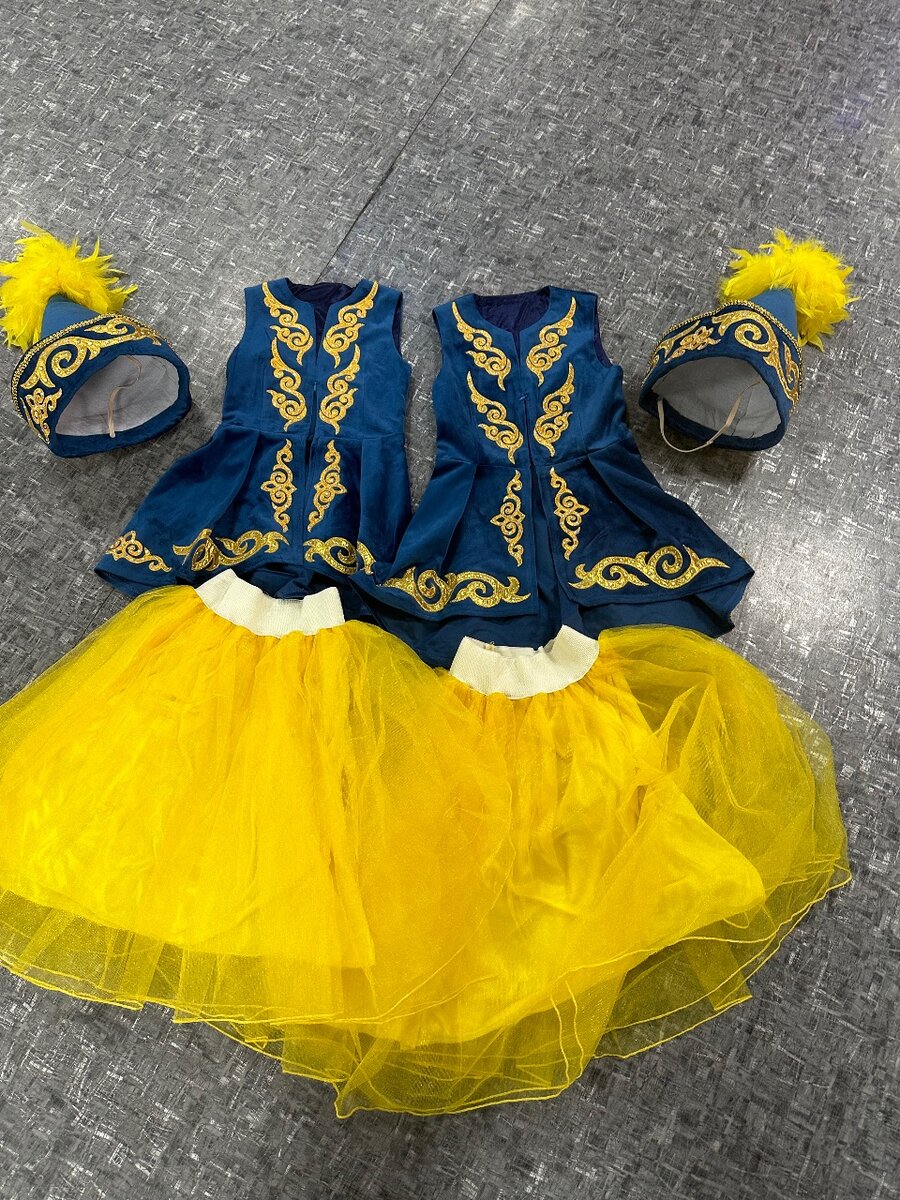 Продаю детские костюмы