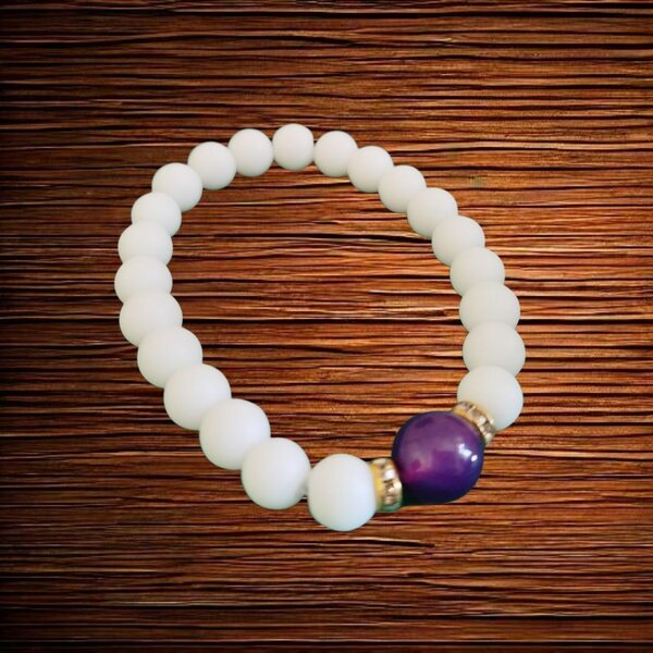 Браслет из белого оникса и аметиста