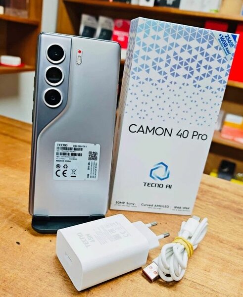 Smartphone TECNO Camon 40 Pro