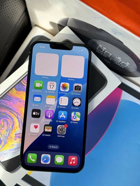 iPhone 13 128gig (UK)