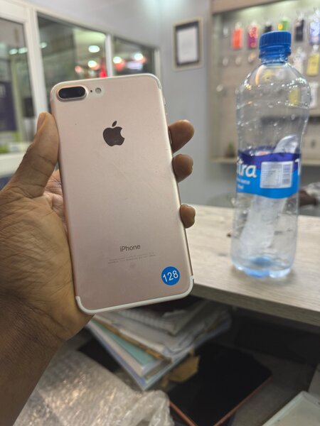 iPhone 7plus 128gb