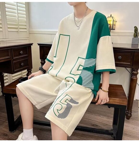 Costume décontracté tendance