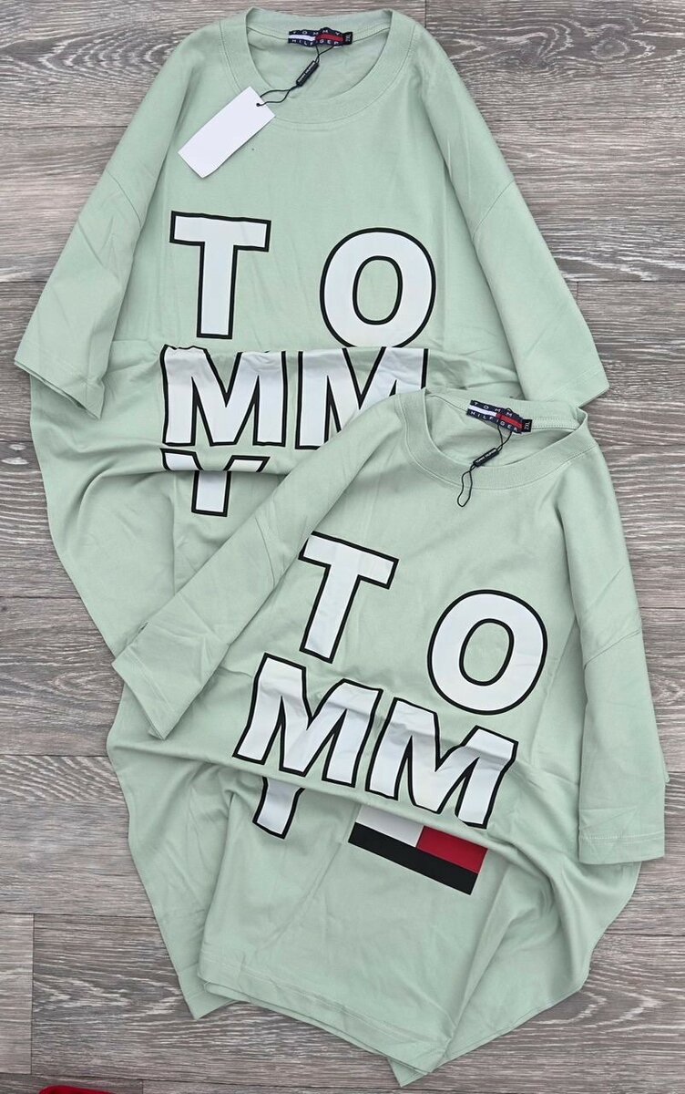 T-shirts oversize logo