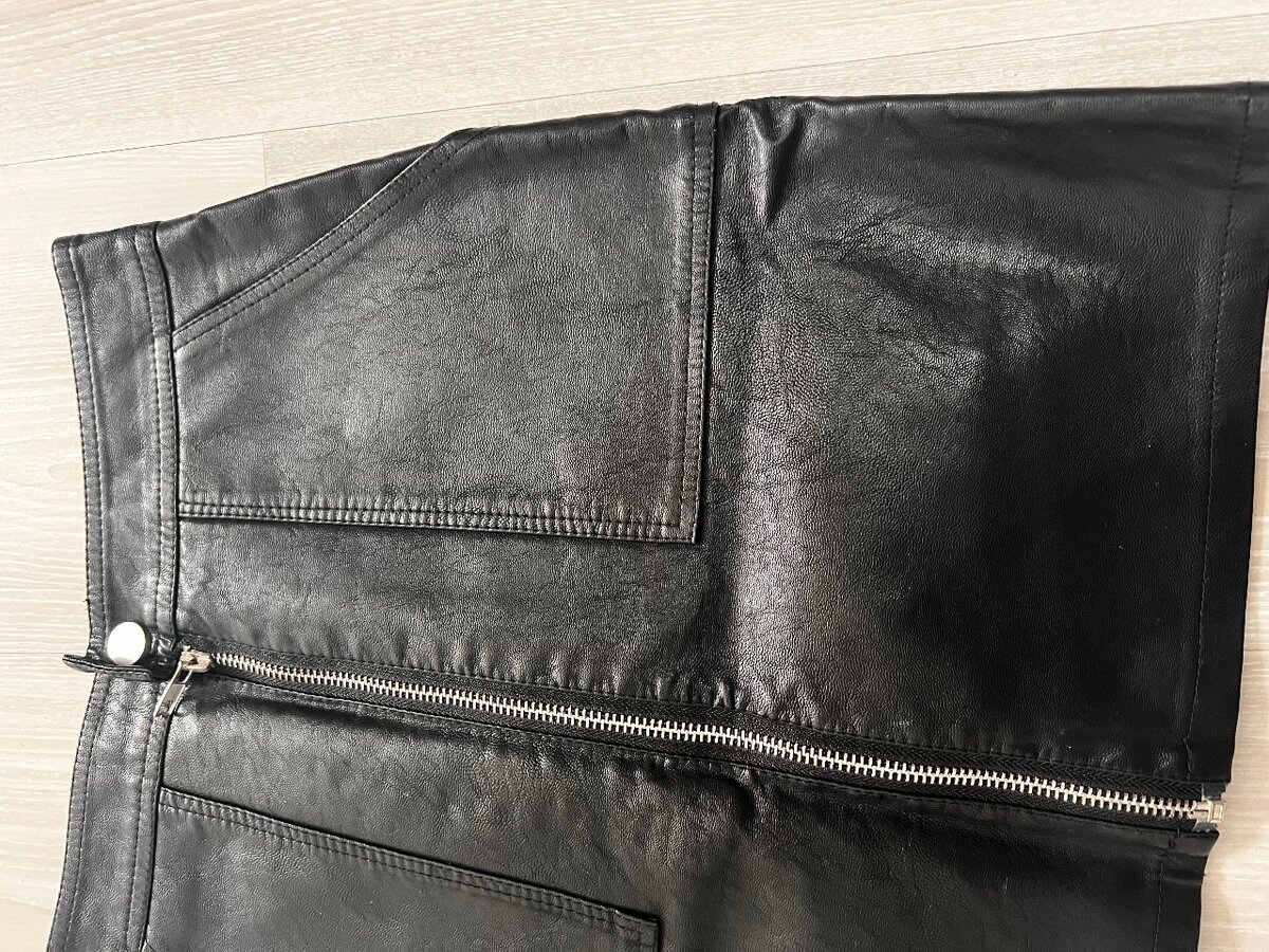 Юбка прямая кожаная