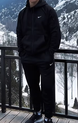 Двойка от Nike