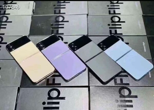 Samsung Galaxy Z Flip 4