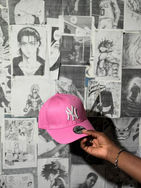 Casquette rose NY élégante