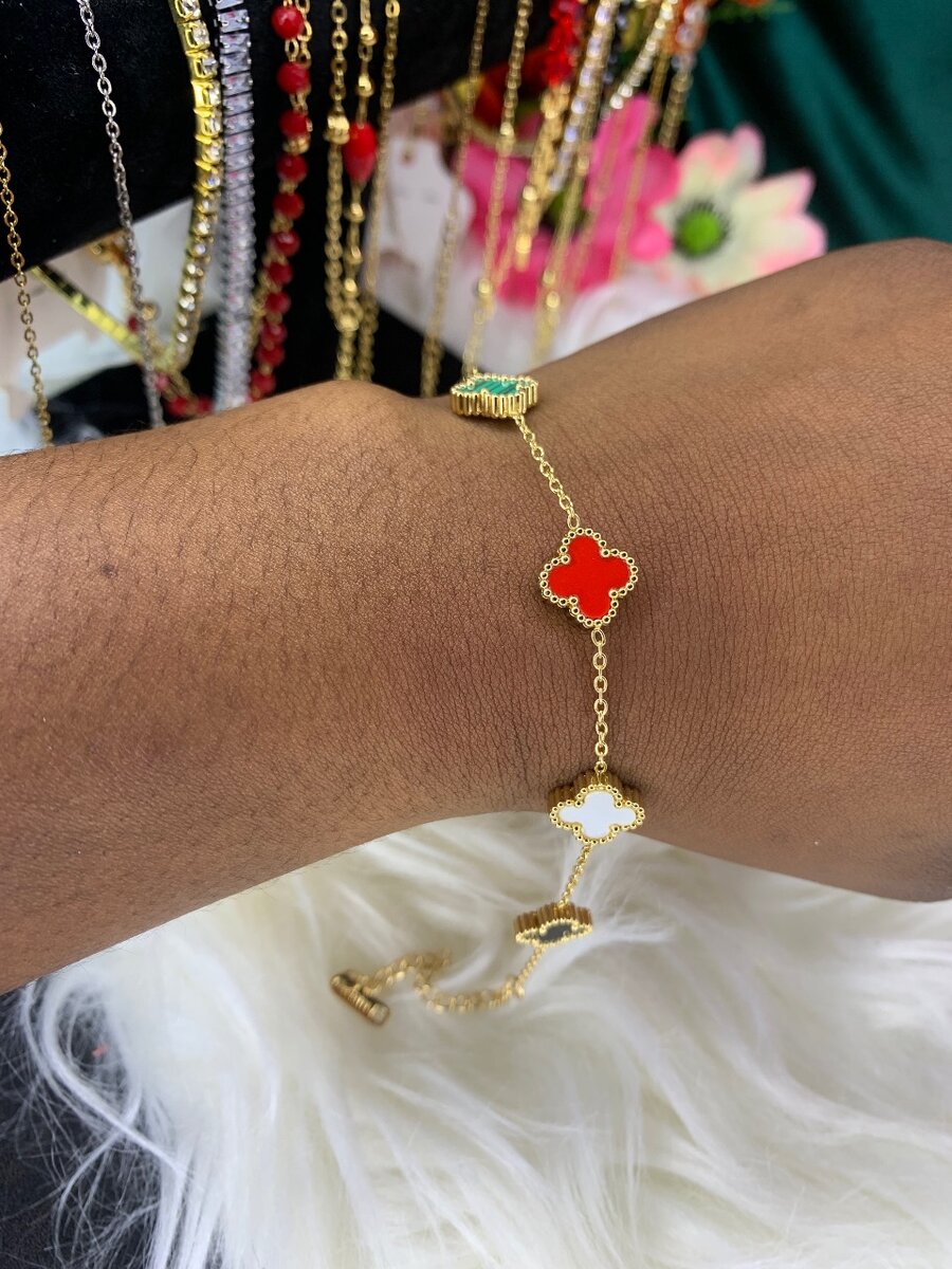 Minimalist bracelets