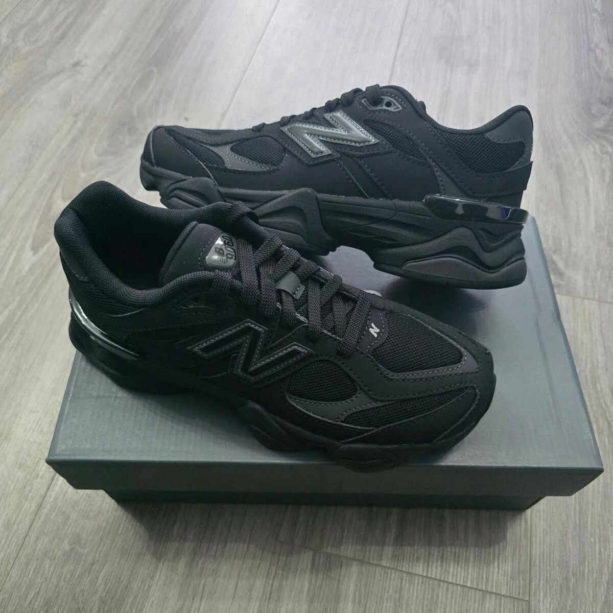 Baskets noires New Balance homme