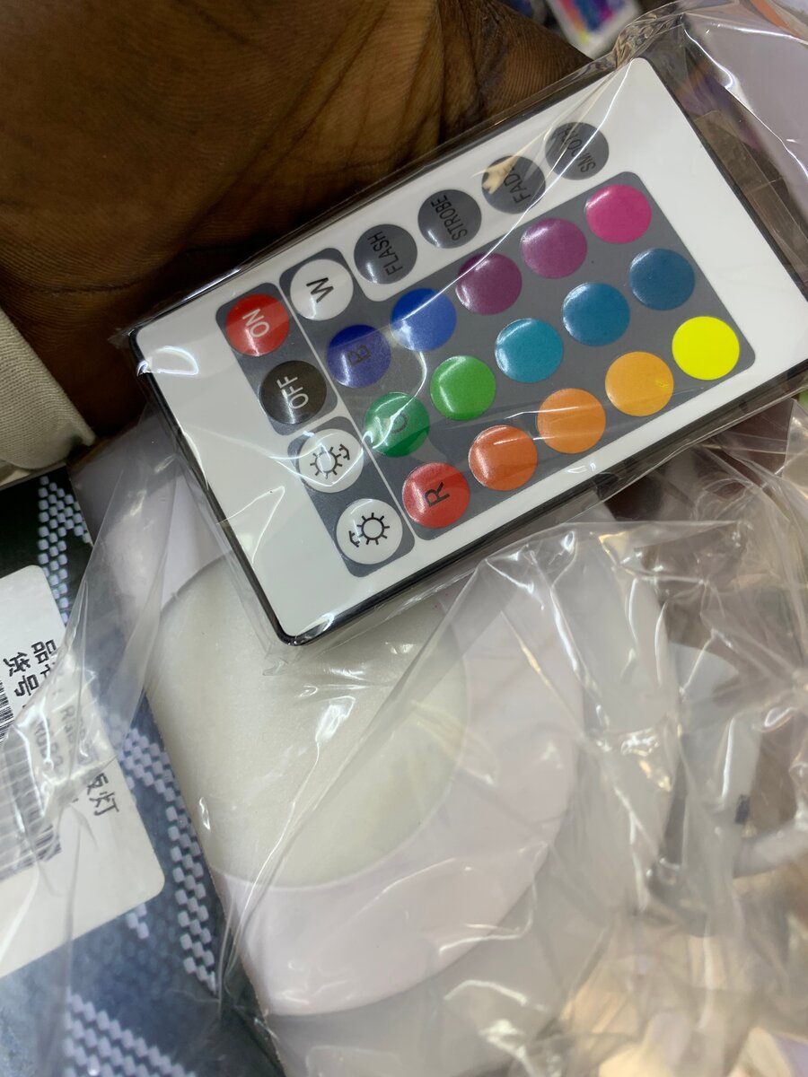 Plafonnier LED RGB avec télécommande