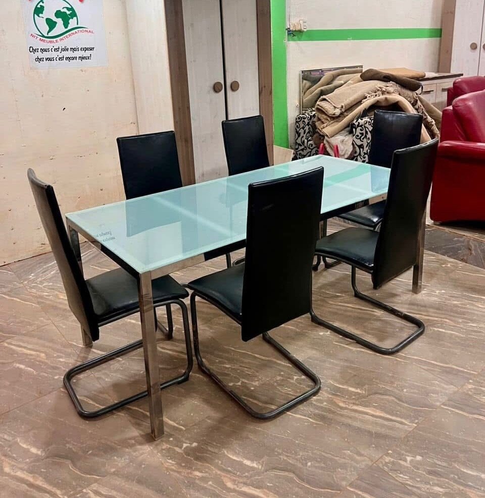 Table à manger 6 chaises