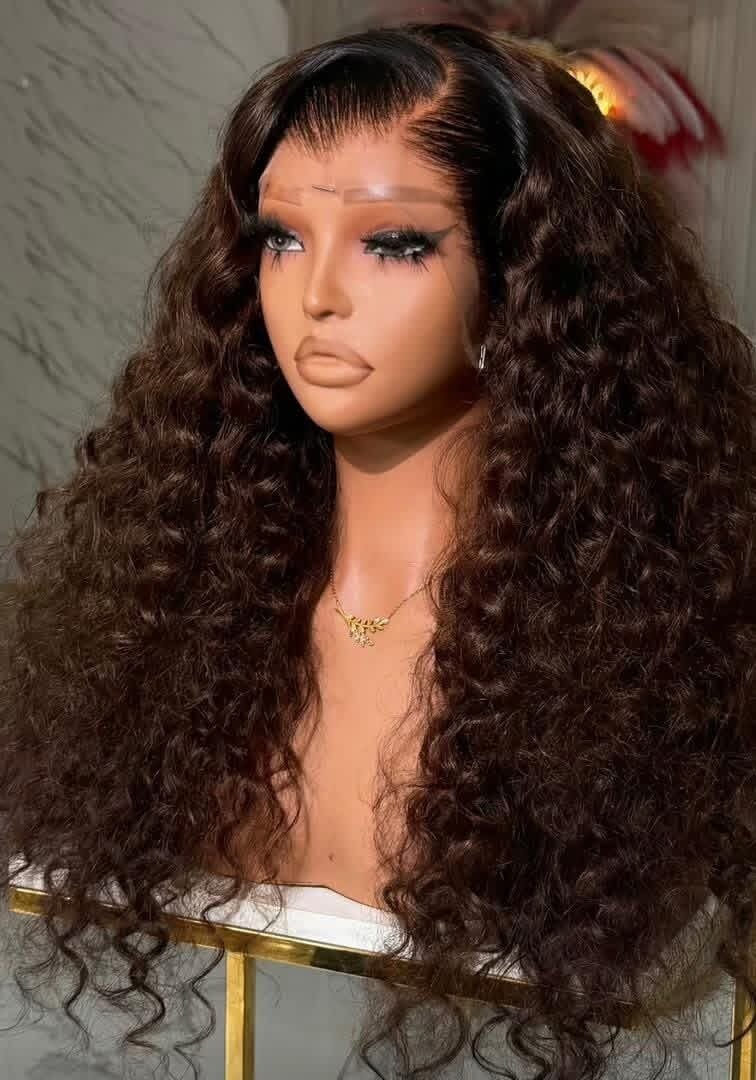 Perruque Bouclée en Dentelle