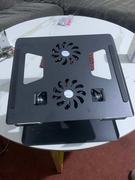 Support Pc avec Refroidisseur