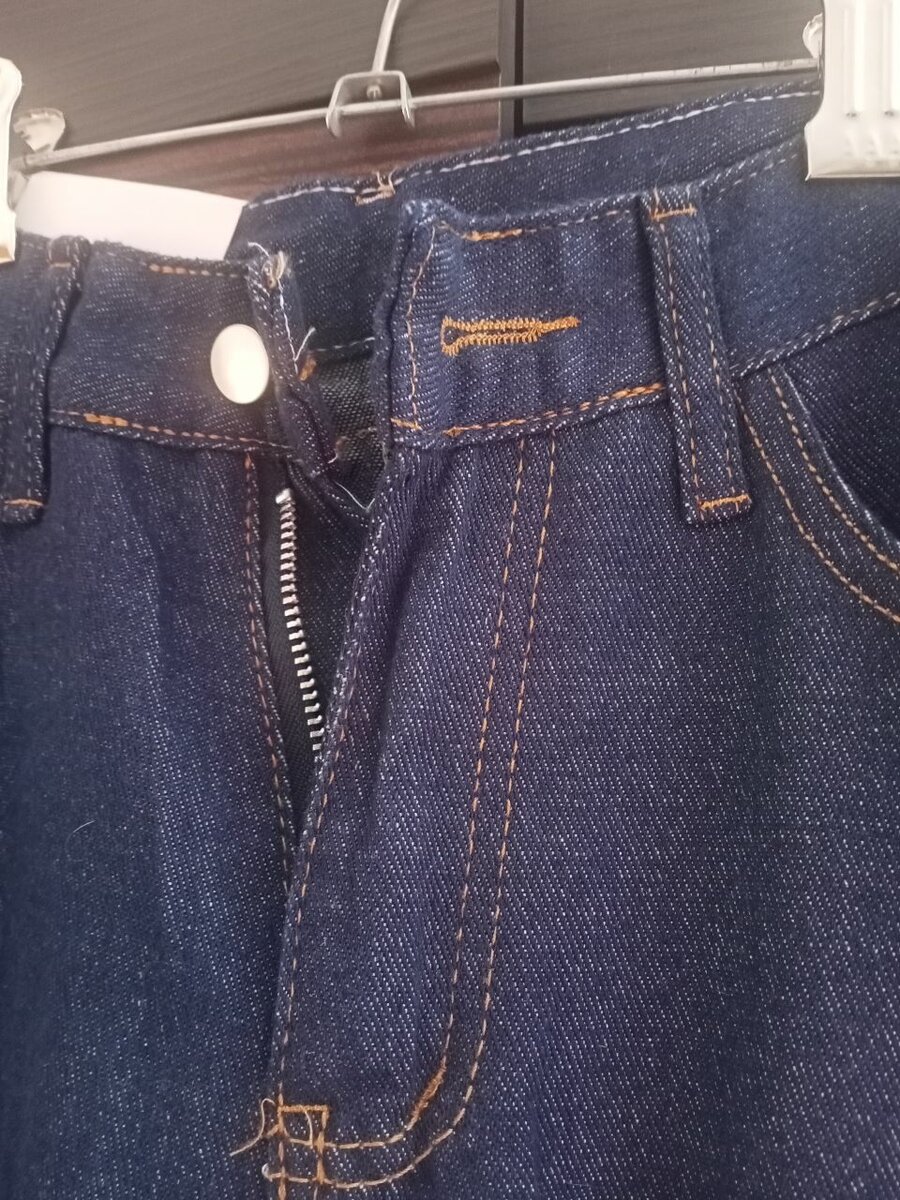 Новые джинсы