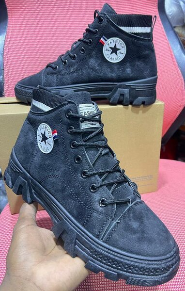 Chaussures style militaire