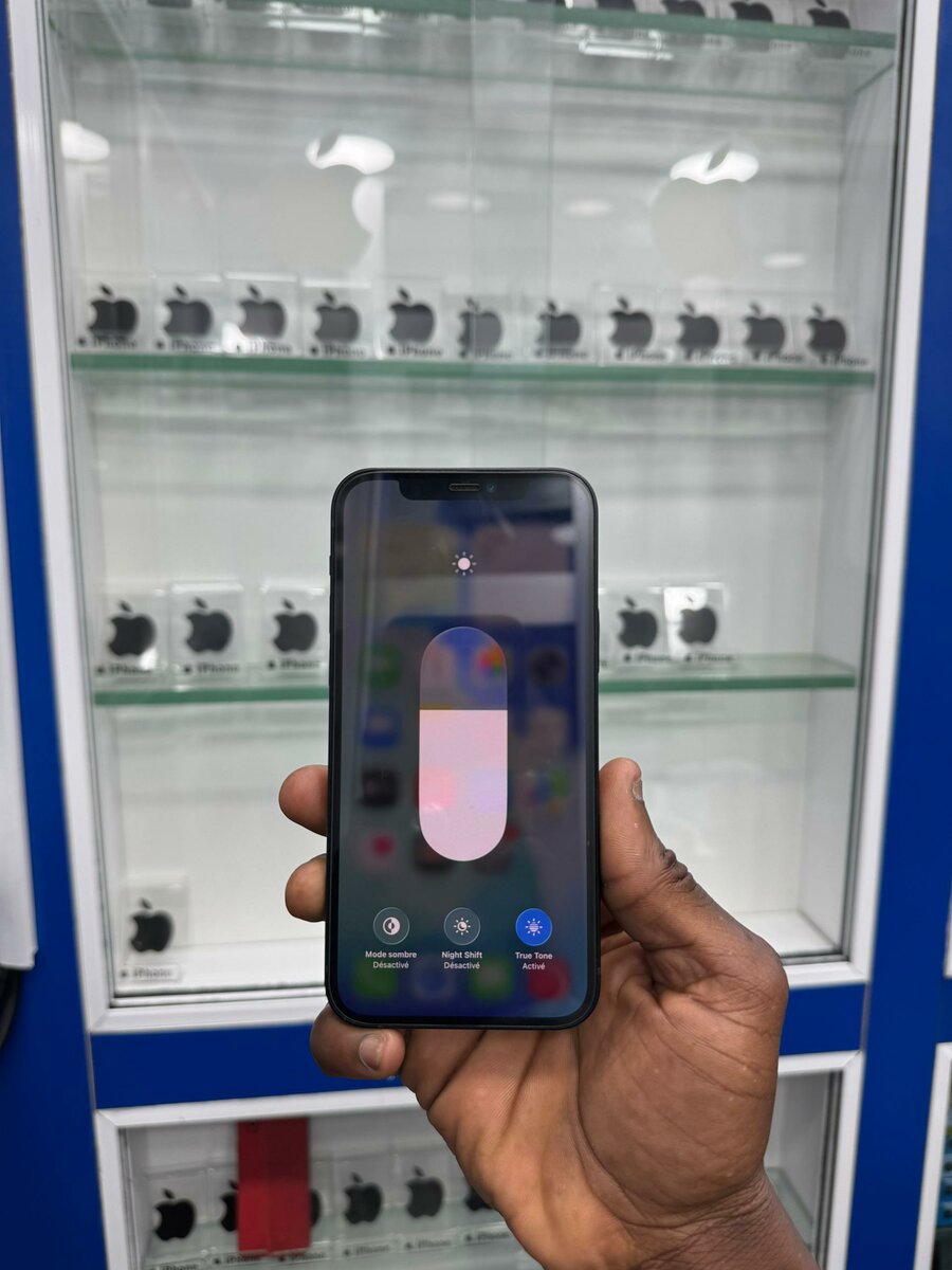 iPhone 12. Quasi neuf retour