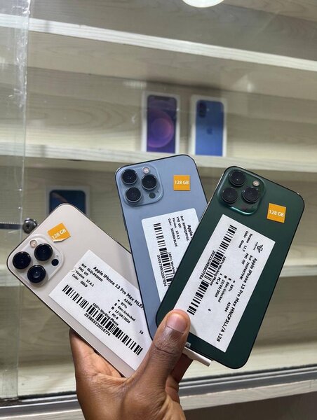 13pro max casi neuf 128g