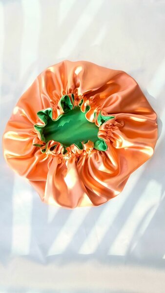 Bonnet en satin - Doublé