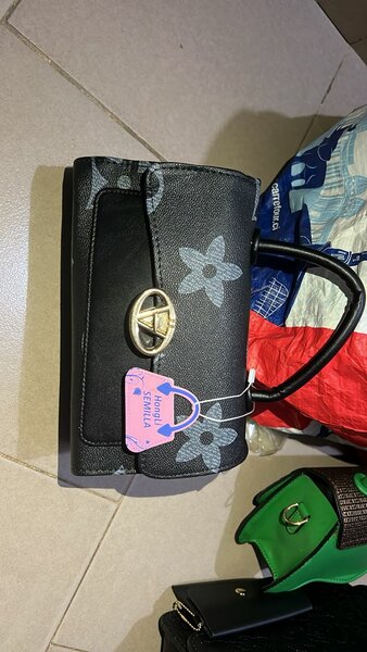 Sac à main noir élégant