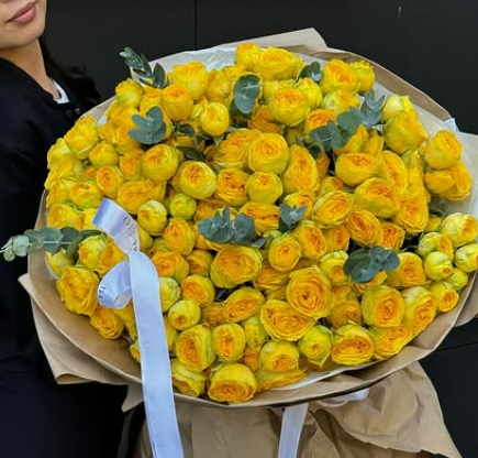 крупноголовые бутоны пионовидных спрей