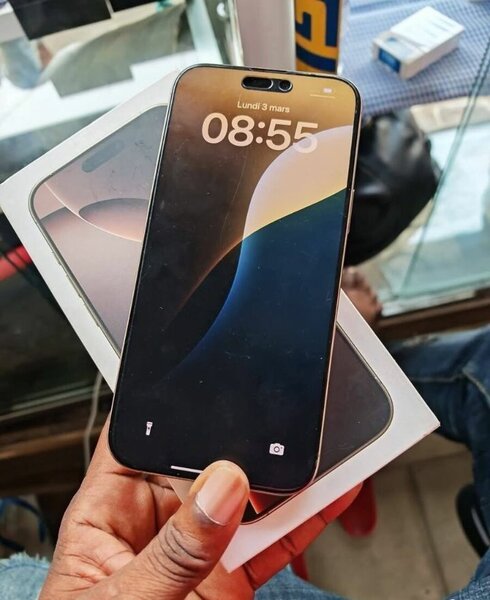 iPhone 16 Pro Max - Neuf