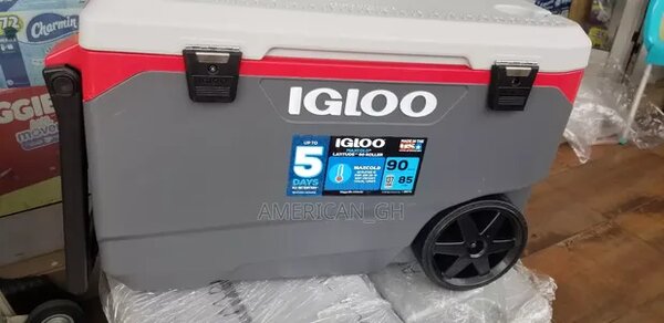 Igloo MaxCold Roller Ice Chest