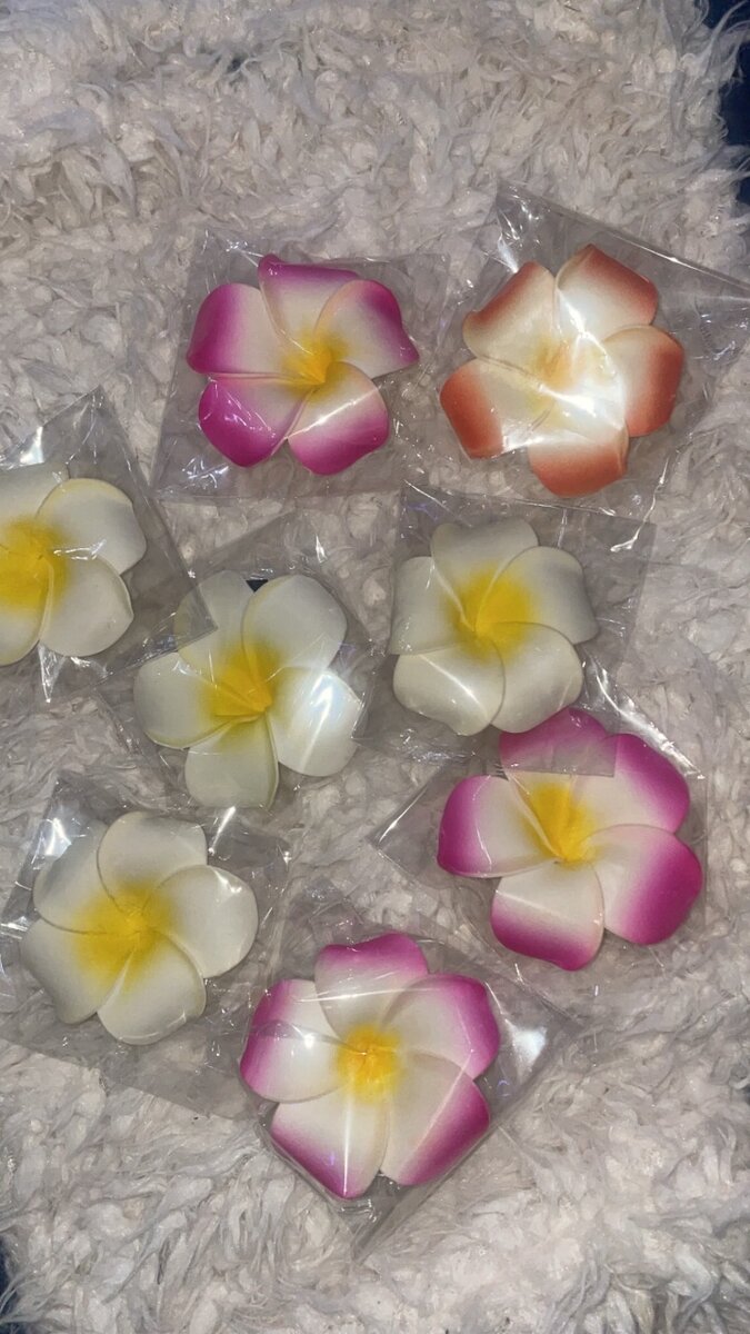 Fleurs décoratives en mousse