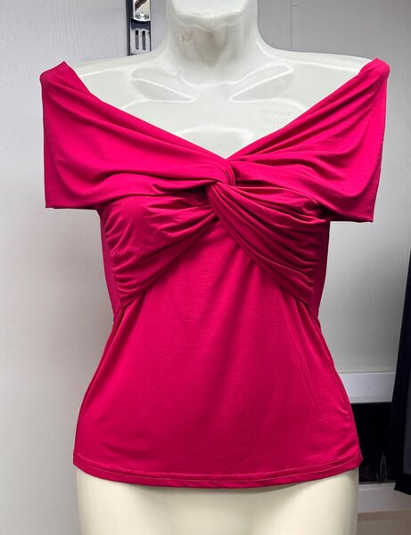 Топ с открытыми плечами