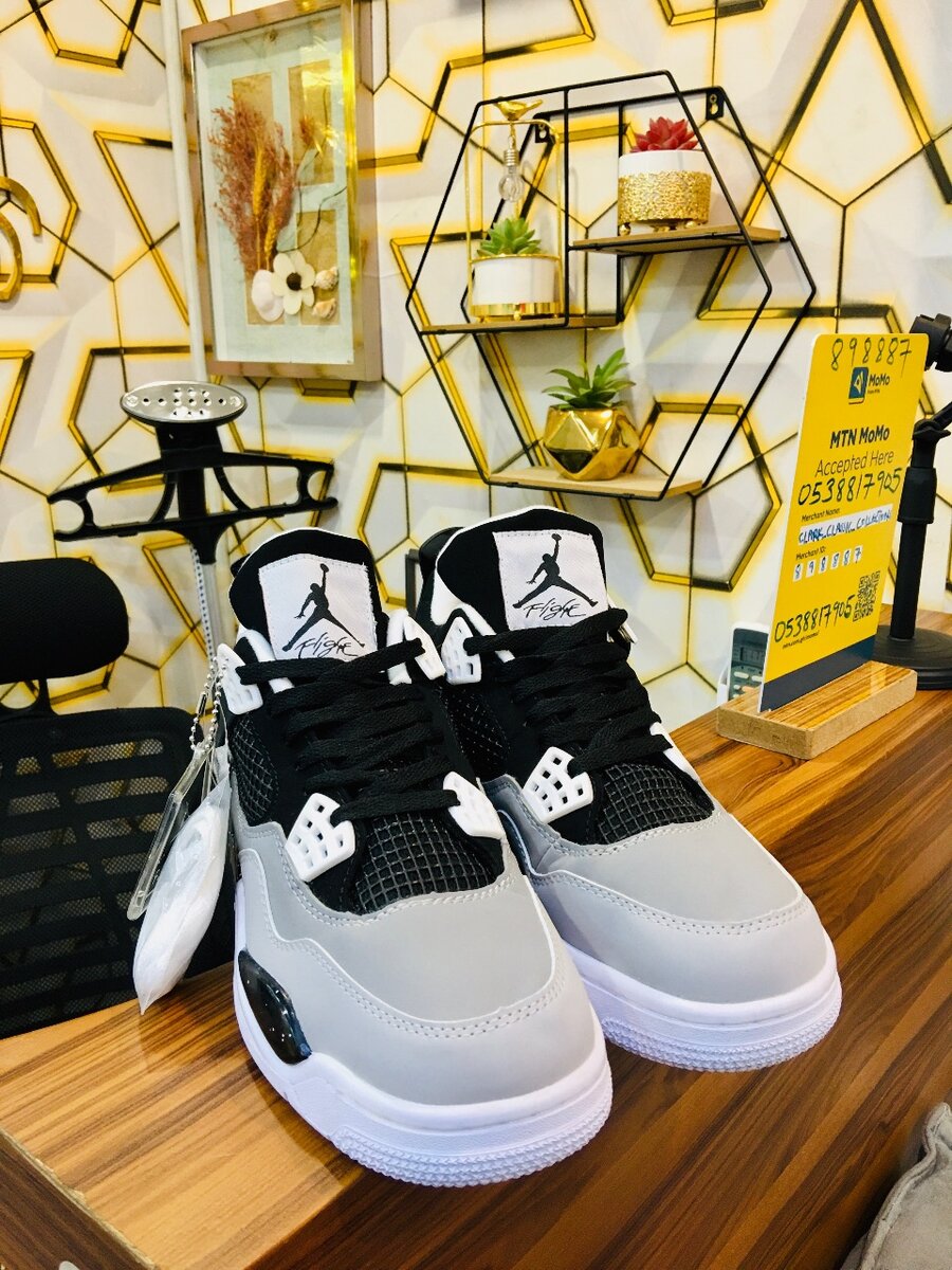 Jordan 4