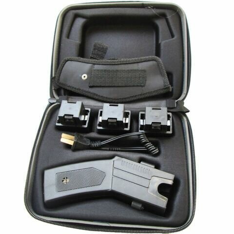 Étui électroshock avec accessoires