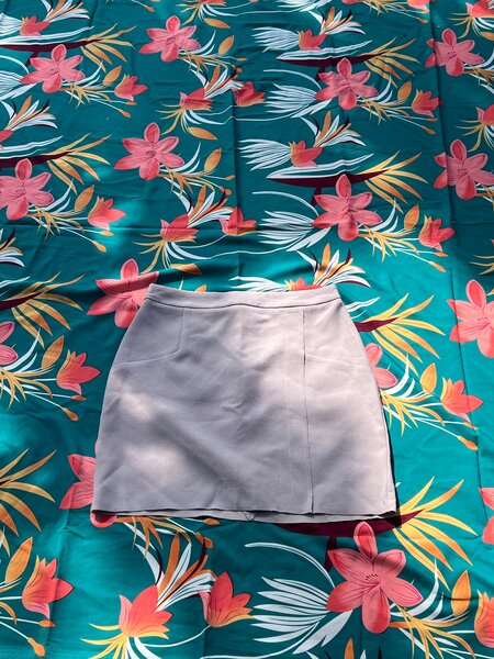 Jupe droite élégante pour femme