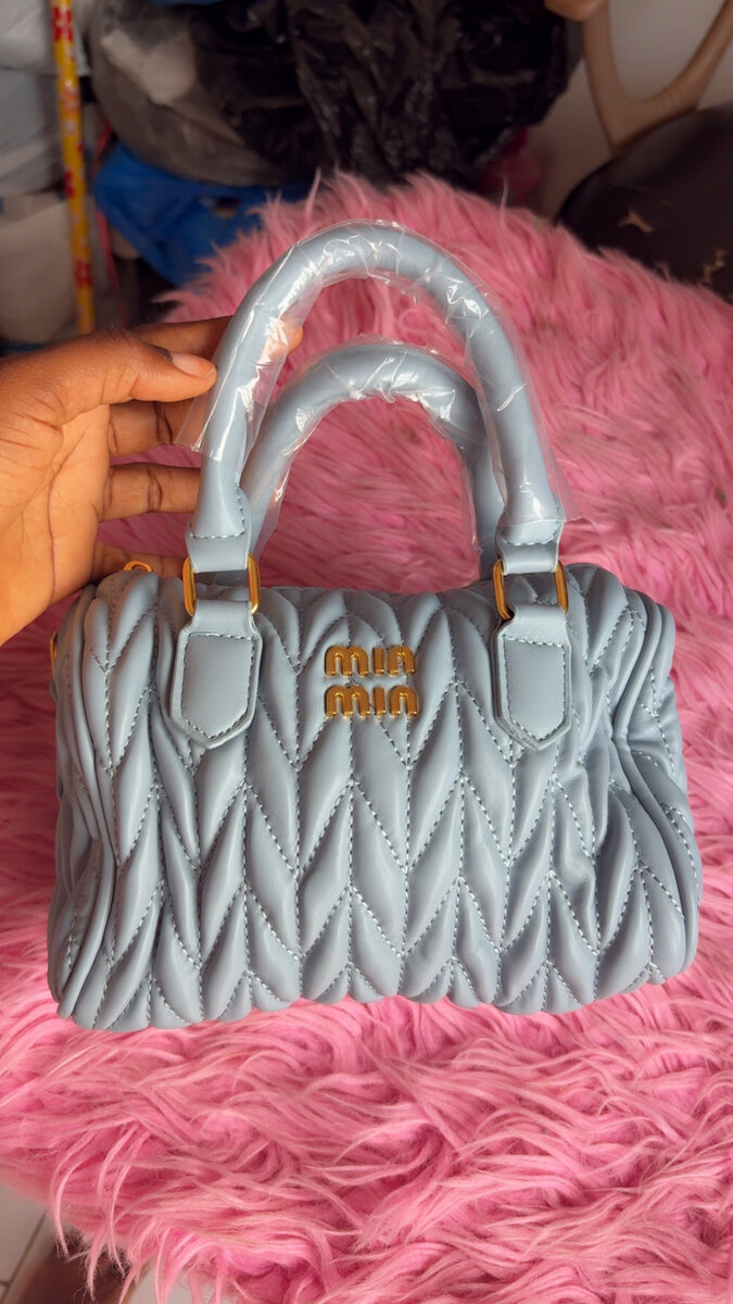 Sac à main matelassé bleu