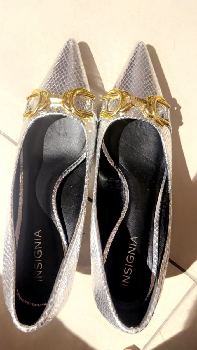 Insignia gray coat shoes