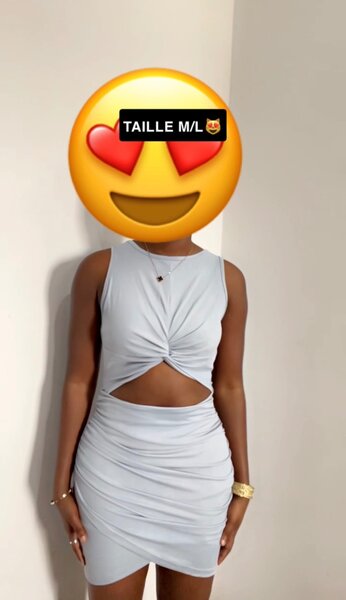 Robe moulante découpée élégante