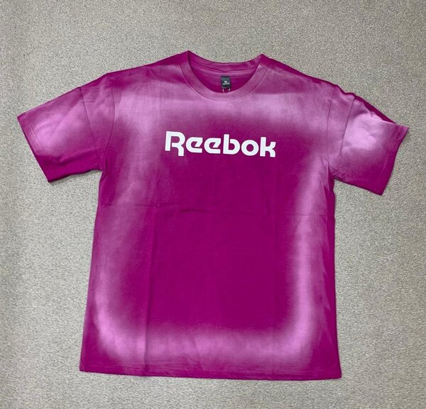 T-shirt Reebok rose tendance
