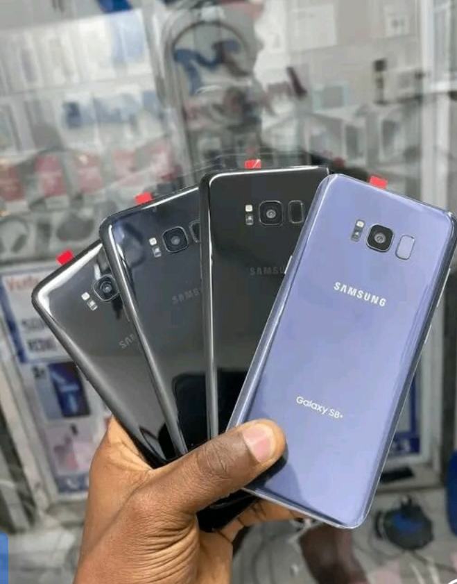 Smartphones Samsung et Apple