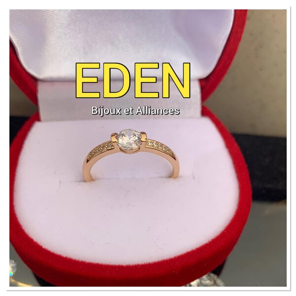  Bague de fiançailles plaquée or avec de superbes pierres de zirconium