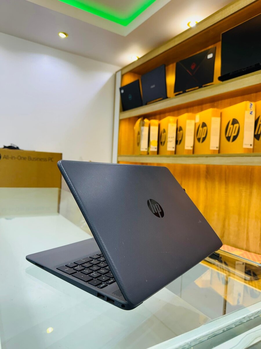 HP 255 G8  AMD RYZEN 5