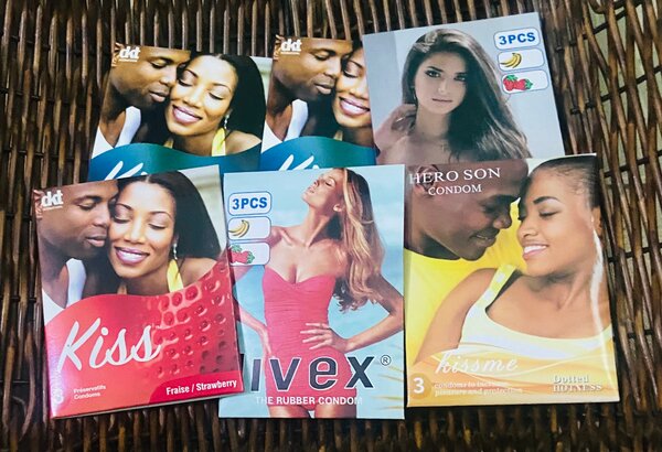 18 Préservatifs(6 paquets )