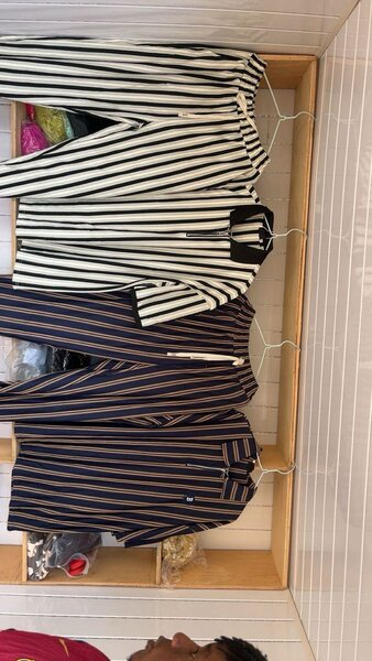 Vestes rayées élégantes